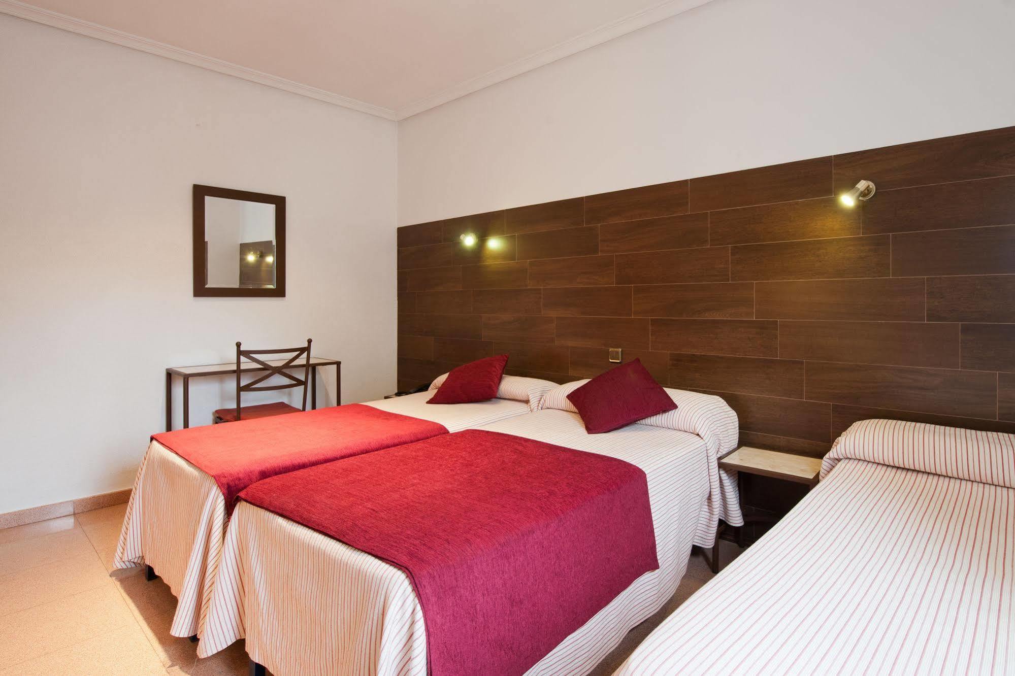 Hostal Sol Toledo Exterior photo